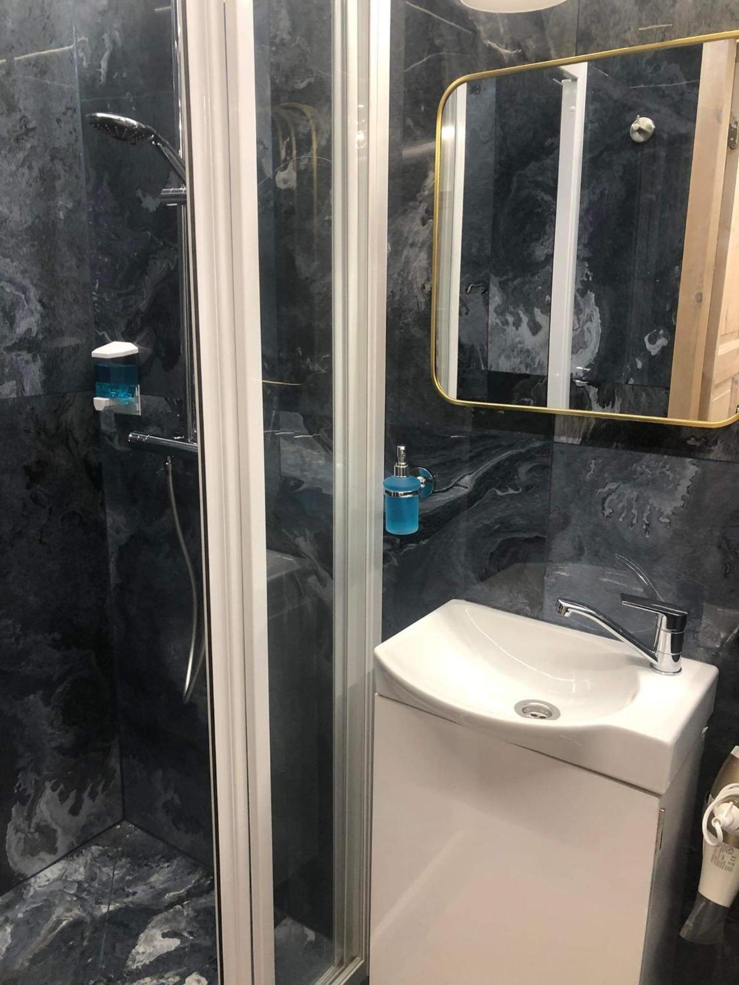 Dp Art Residence - Self Check In Каунас Стая снимка